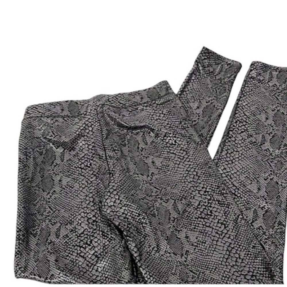 PINK VICTORIA’S SECRET Animal print ultimate high waist‎ leggings, black small P